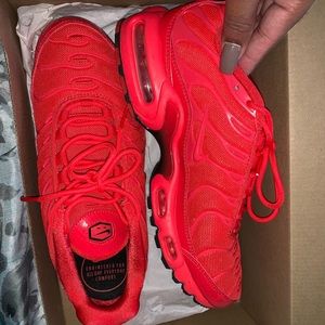 Red Air Max plus women